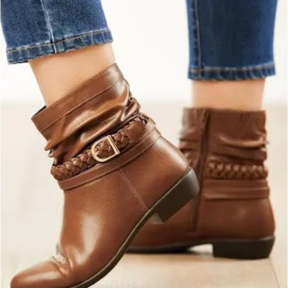 New Comfortview Wide Width Mickey Slouch Bootie Short Ankle Boot Women's size 9M